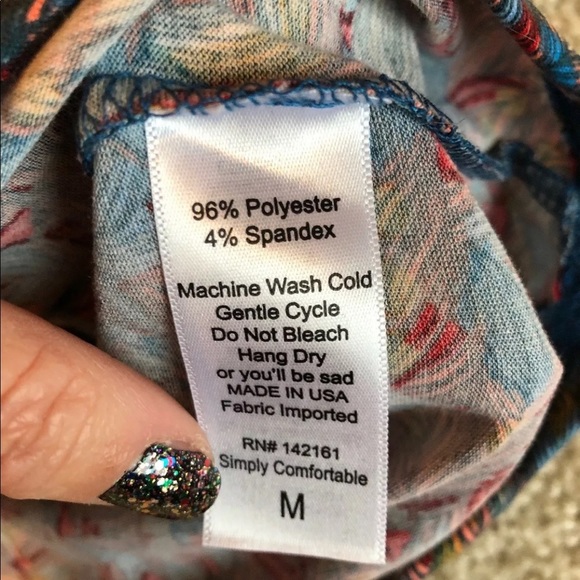 Lularoe Irma feathers top medium - Picture 6 of 6